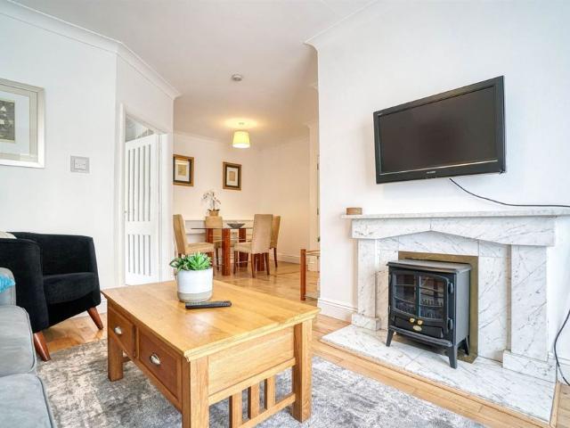 Apartment to rent in Bluebell, North Tipperary