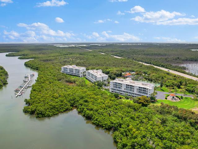 Apartment for sale in Marco Island