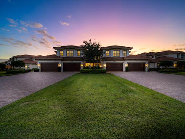 Apartment for sale in Naples, Florida