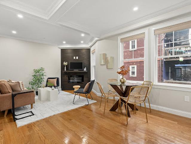Apartment for sale in Arlington, Middlesex County