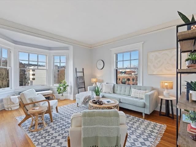 Apartment for sale in Portland