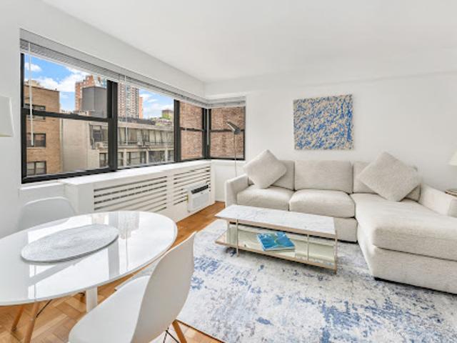 Apartment for sale in Arverne, New York