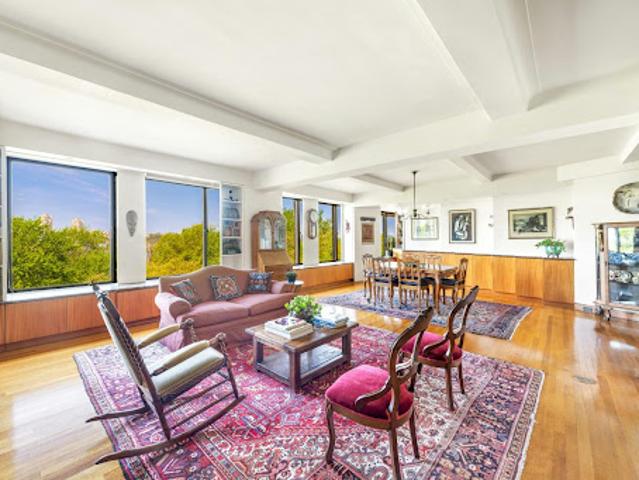 Apartment for sale in Arverne, New York