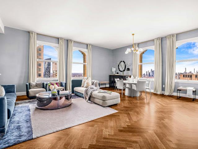 Apartment for sale in Arverne, New York