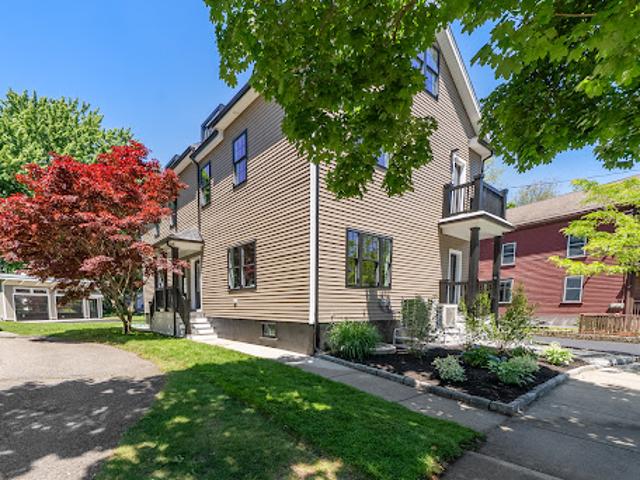 Apartment for sale in Arlington, Middlesex County
