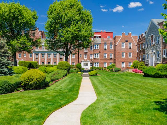 Apartment for sale in Rockville Centre Apartment for sale in Rockville Centre
