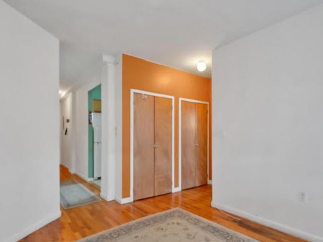 Apartment for sale in The Bronx, Arverne