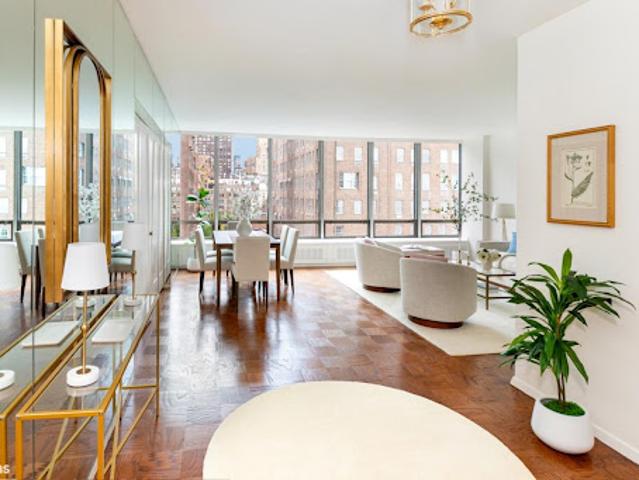 Apartment for sale in Arverne, New York