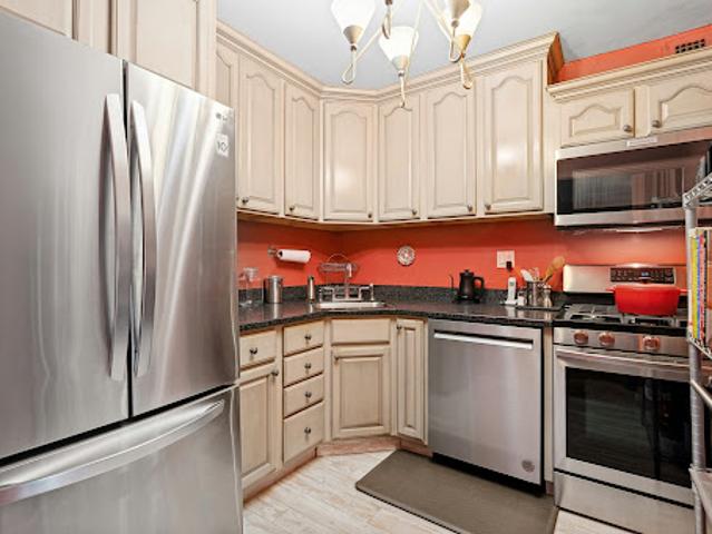 Apartment for sale in Fort Lee, New Jersey