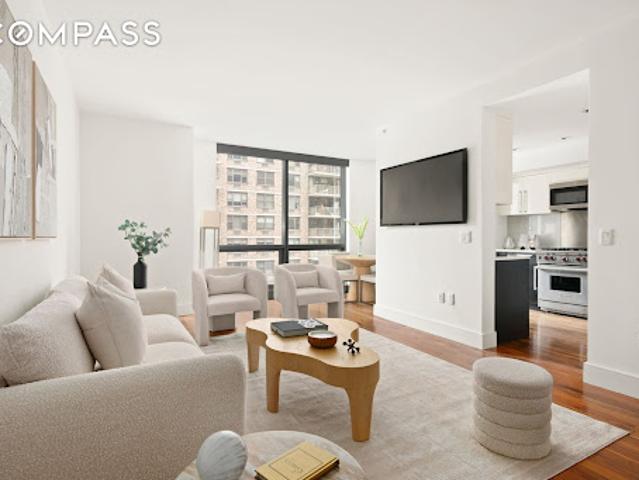Apartment for sale in Arverne, New York