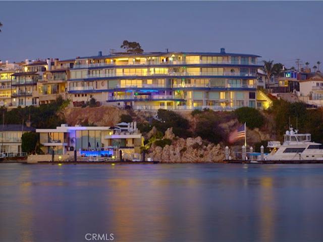 Apartment for sale in Corona Del Mar, California