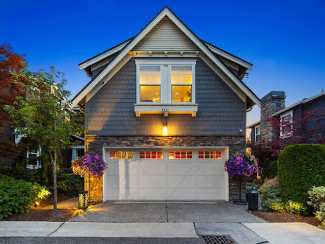Apartment for sale in Kirkland Apartment for sale in Kirkland