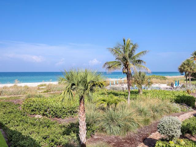 Apartment for sale in Longboat Key, Florida