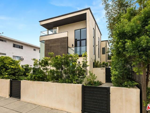 Apartment for sale in Santa Monica, California