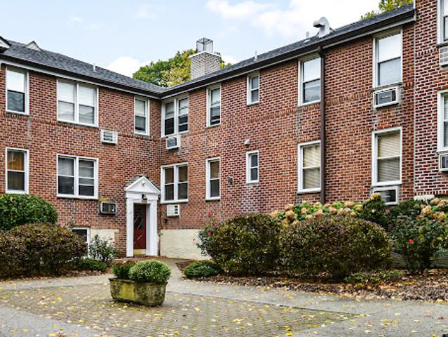 Apartment for sale in Village of Mamaroneck, Westchester County