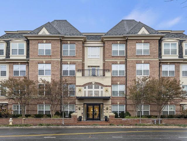Apartment for sale in Alexandria, Virginia