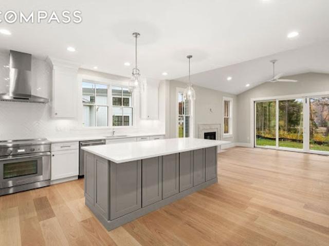 Apartment for sale in Framingham, Massachusetts