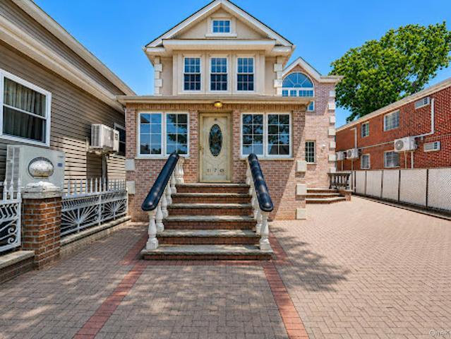 Apartment for sale in South Jamaica Houses, New York