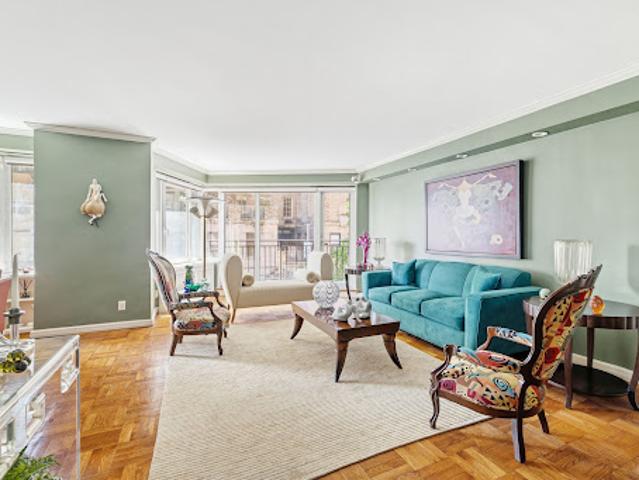 Apartment for sale in Arverne, New York