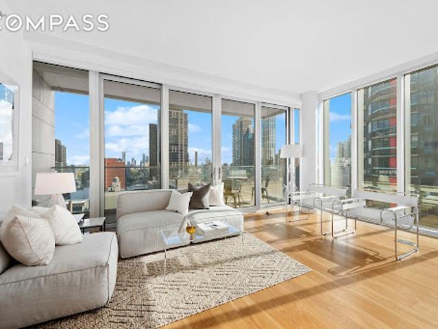 Apartment for sale in Arverne, New York