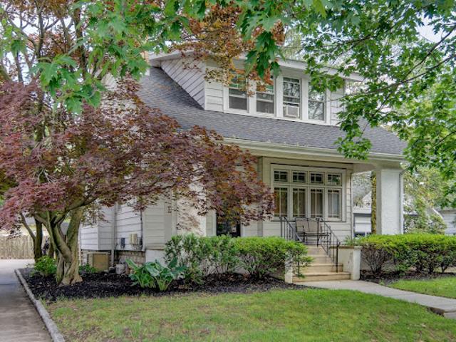 Apartment for sale in Haddonfield, New Jersey