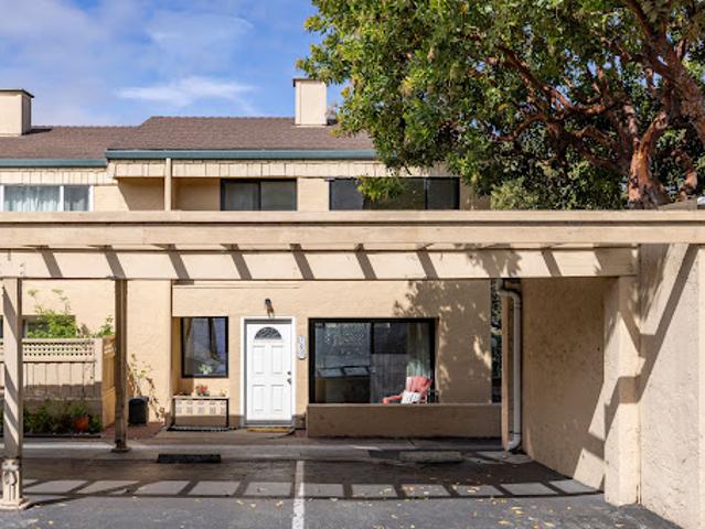 Apartment for sale in Seaside, California