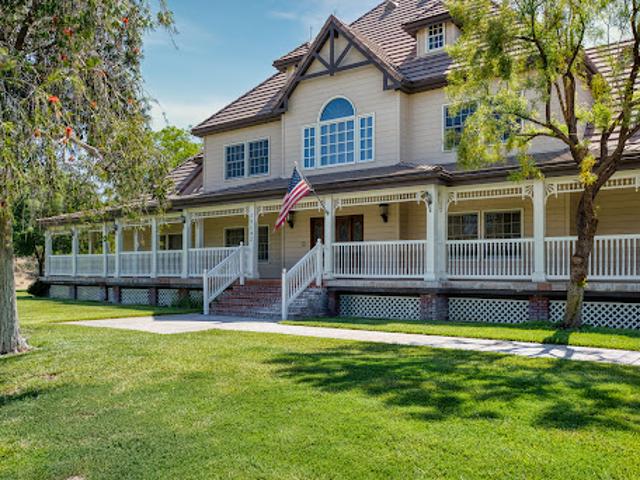 Apartment for sale in Canyon Country, California