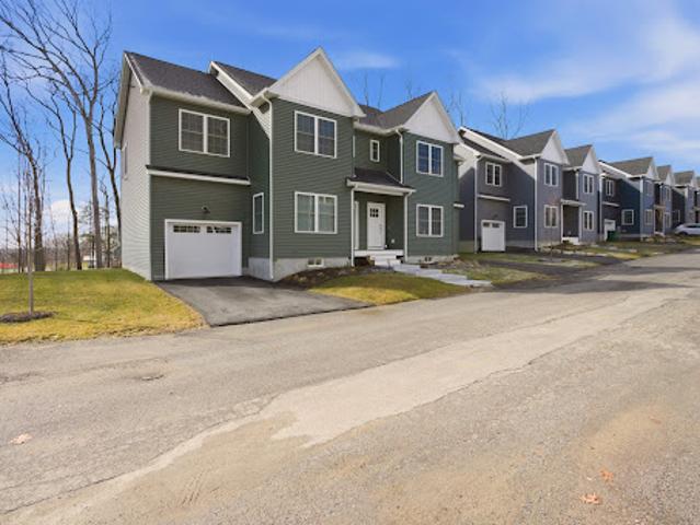Apartment for sale in Johnston, Rhode Island