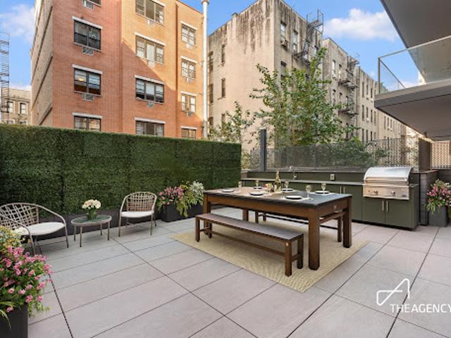 Apartment for sale in Arverne, New York