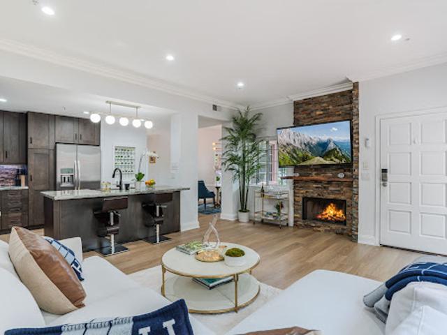 Apartment for sale in Santa Monica Apartment for sale in Santa Monica