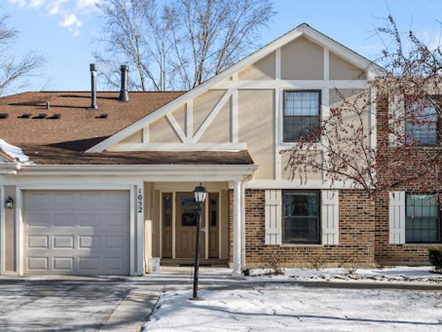 Apartment for sale in Wheeling, Illinois