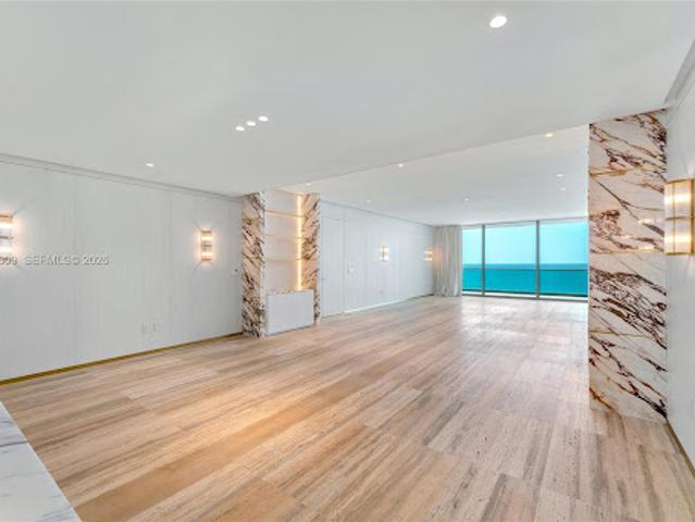 Apartment for sale in Bal Harbour, Florida