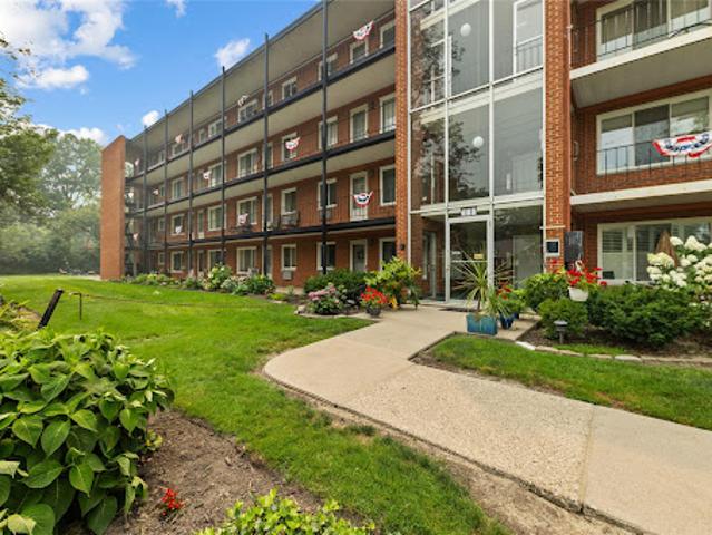 Apartment for sale in Royal Oak, Michigan