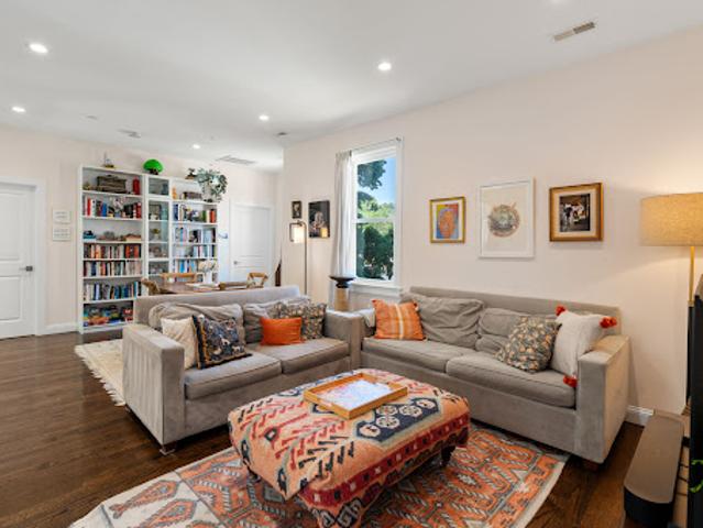 Apartment for sale in Boston, Massachusetts