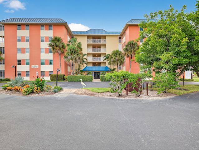 Apartment for sale in Naples, Florida
