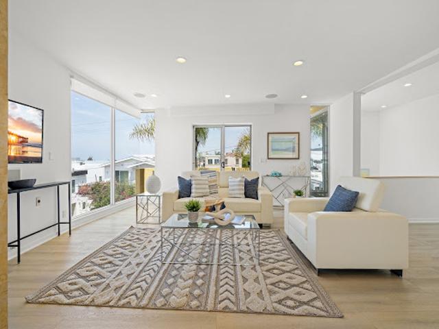 Apartment for sale in Hermosa Beach, California