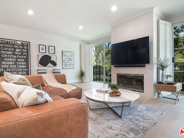 Apartment for sale in Beverly Hills, California