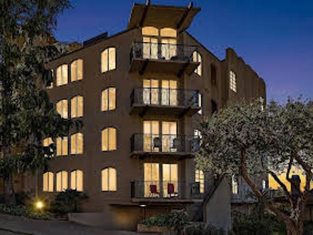 Apartment for sale in Oakland