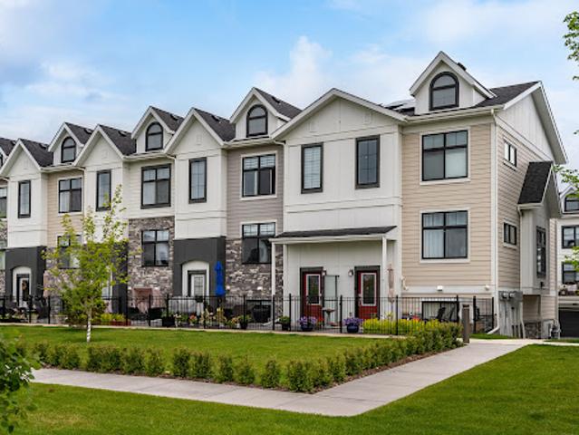 Apartment for sale in Northwest, Alberta
