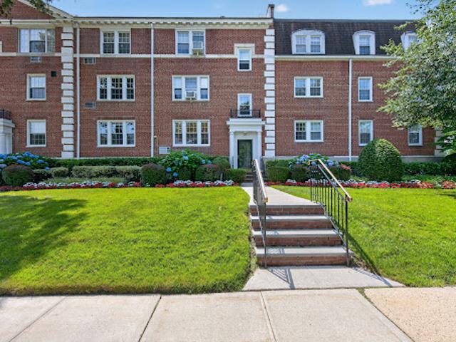Apartment for sale in Nassau, New York