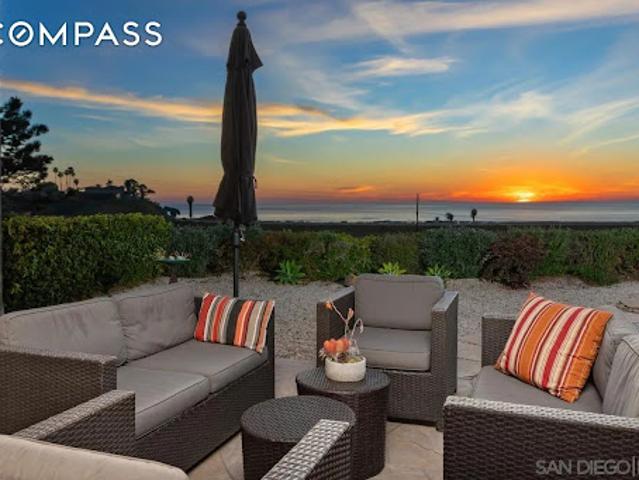 Apartment for sale in Solana Beach, California