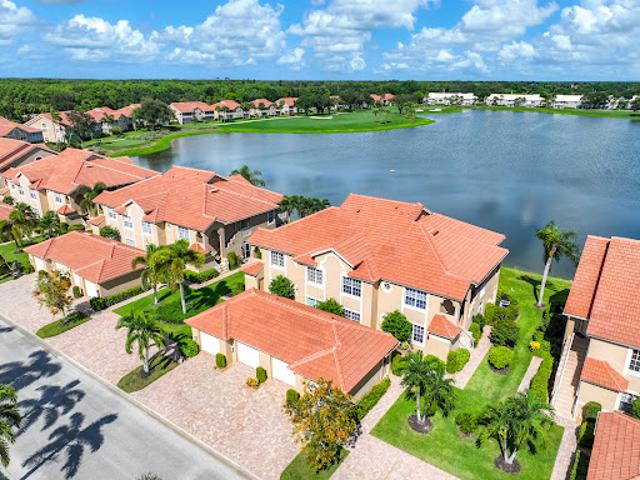 Apartment for sale in Bonita Springs, Florida