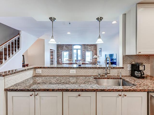Apartment for sale in Gibsonton, Maryland