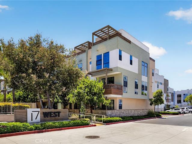 Apartment for sale in Costa Mesa, California