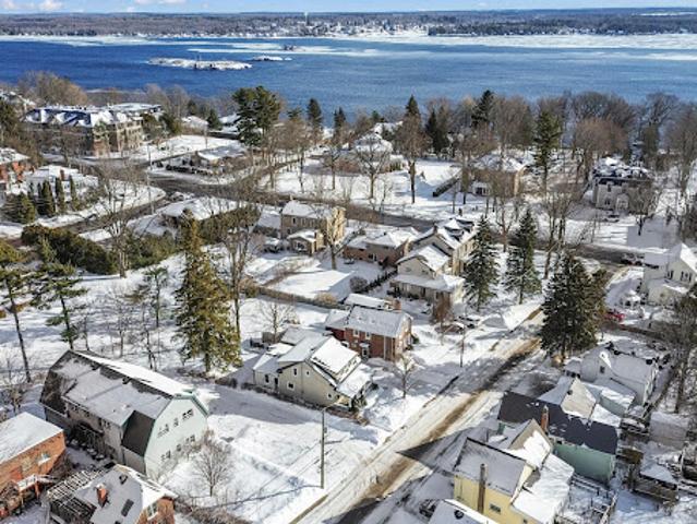 Apartment for sale in Brockville, Ontario
