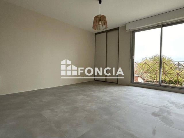 Studio location à Le Plateau, Poitiers