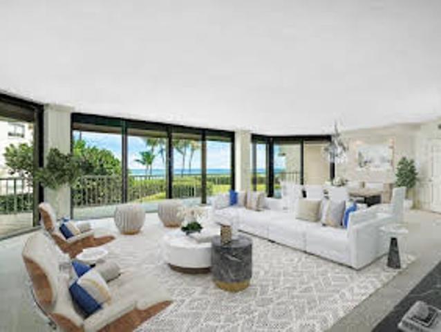 Apartment for sale in Palm Beach