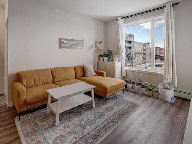 Apartment for sale in Northwest, Alberta