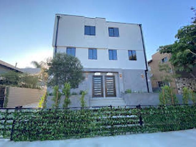 Apartment for sale in Los Angeles Apartment for sale in Los Angeles