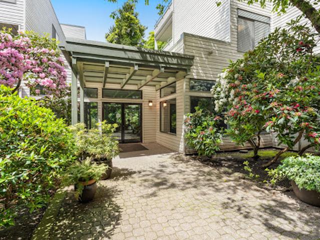 Apartment for sale in Seattle